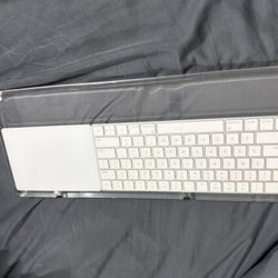 Apple Magic Keyboard And Trackpad With Holder. 