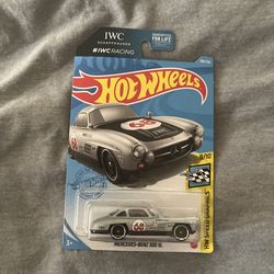 Hot Wheels Mercedes-Benz 300