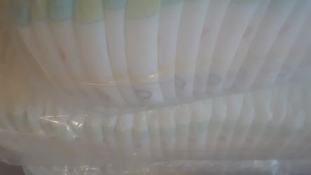 pamper zesi 1 tiene 64 pampers