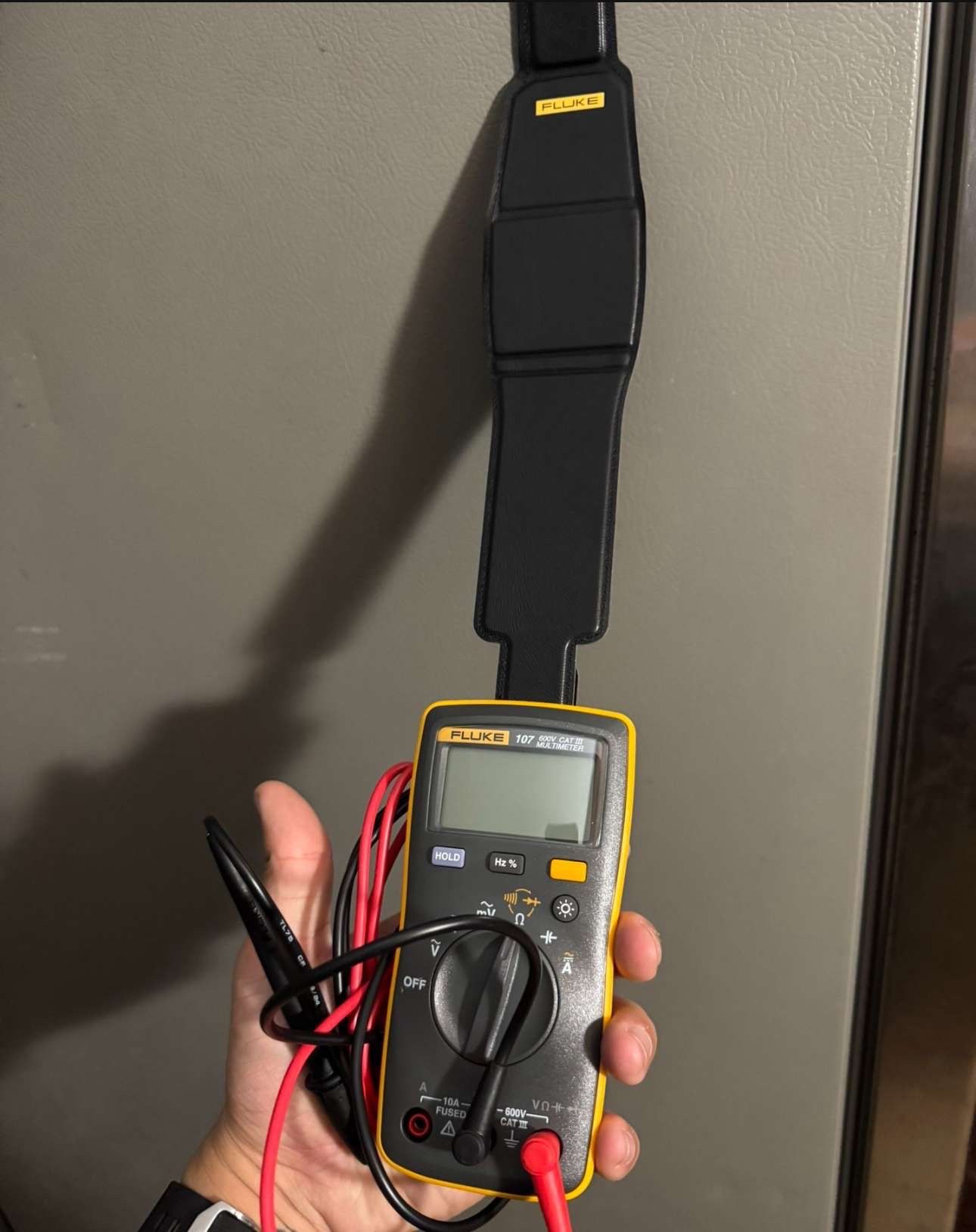 Fluke 107 Digital Multimeter – Great Condition w/ Leads