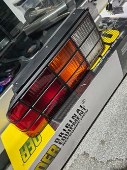 NEW-OER- 85-92 Chevy Camaro-REAR RIGHT & LEFT-Taillights * NO BLACK RILLS