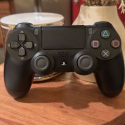 Sony DUALSHOCK PS4 Controller