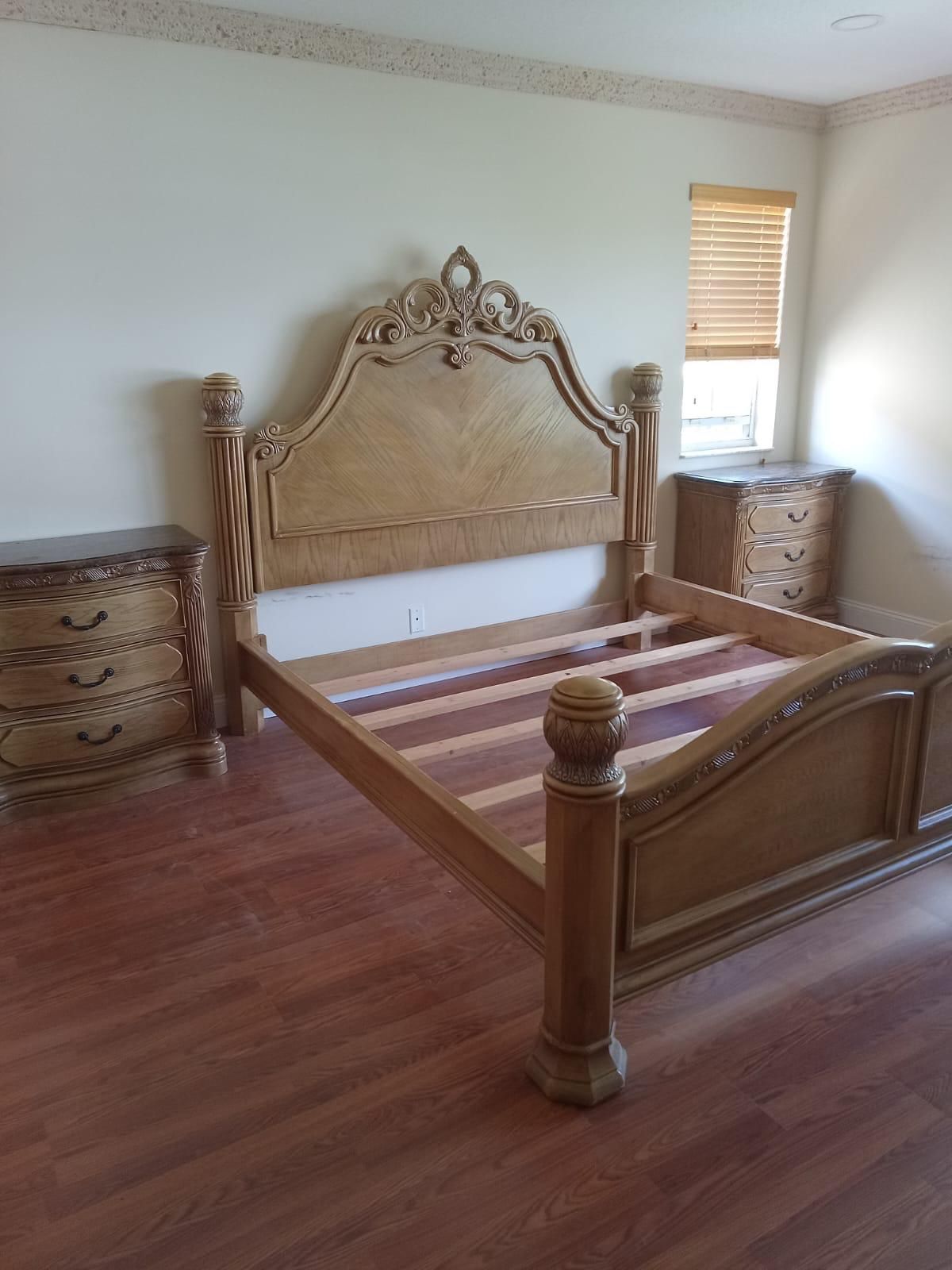 Michael AMINI Bedroom Set ( Deliver On Us)