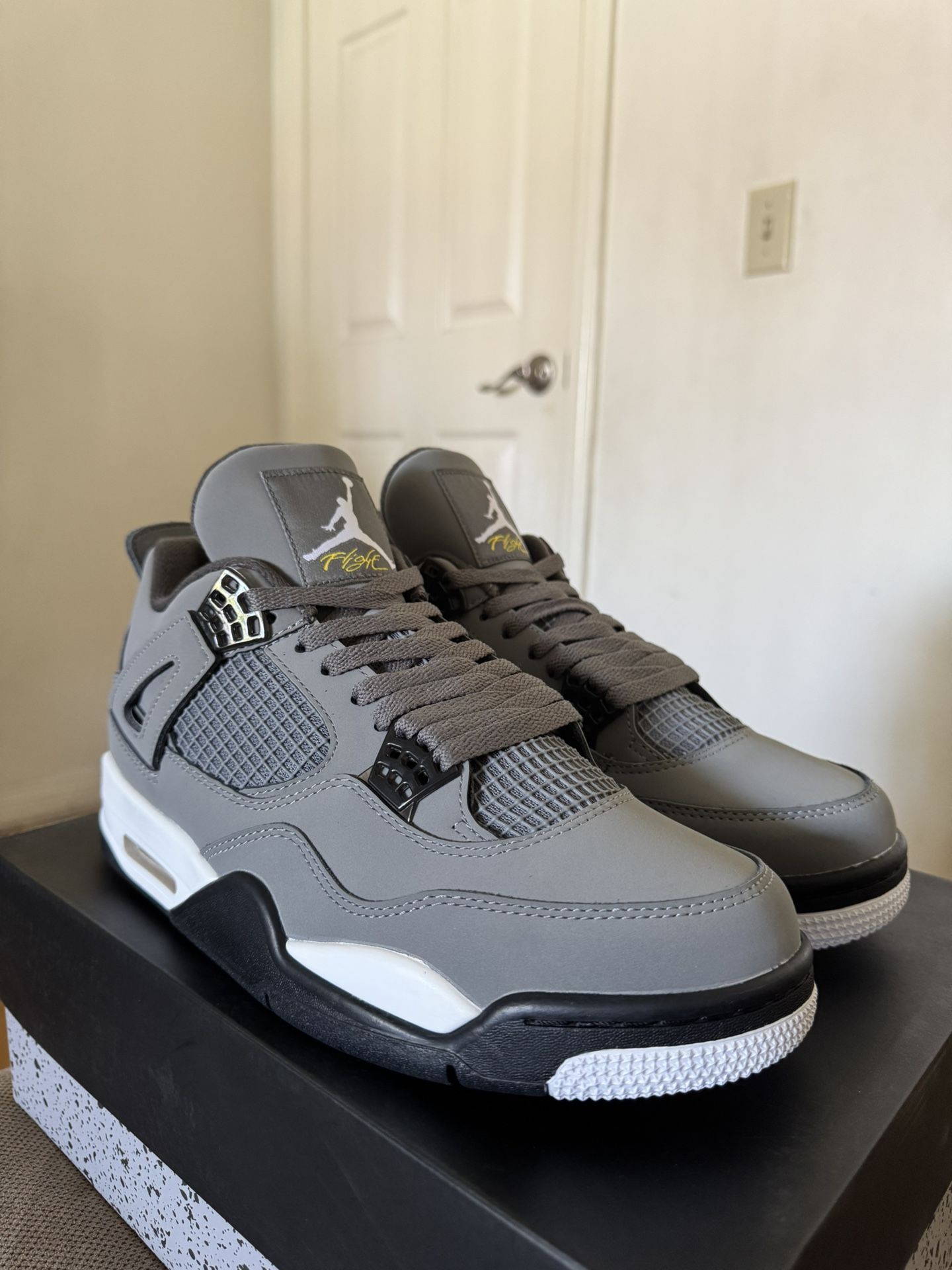 AJ4 Cool Grey Size 10.5