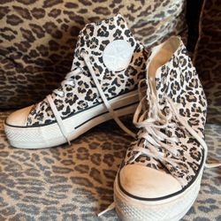 L@@K!! LEOPARD CONVERSE CHUCKS WMS SIZE 8