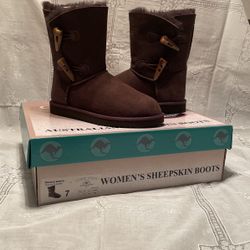 Women’s Australian Sheepskin Boots Size 7