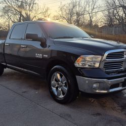 2017 Ram 1500 Bog Horn Crew Cab