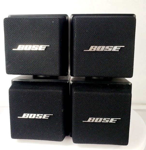 Bose Accoustimass Speaker Sustem 2 Pc Set Swirl Cube Speakers