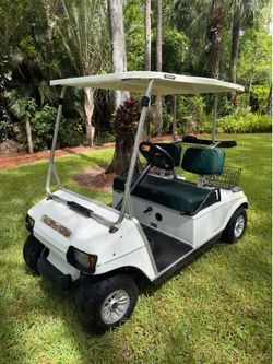 48 VOLT CLUB CAR GOLF CART!! RUNS AND DRIVES!