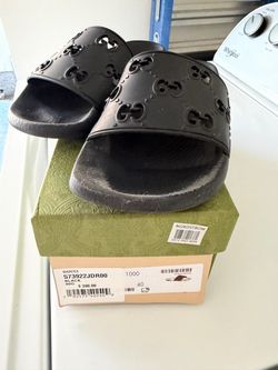Gucci GG Logo Black Rubber Slides size 9
