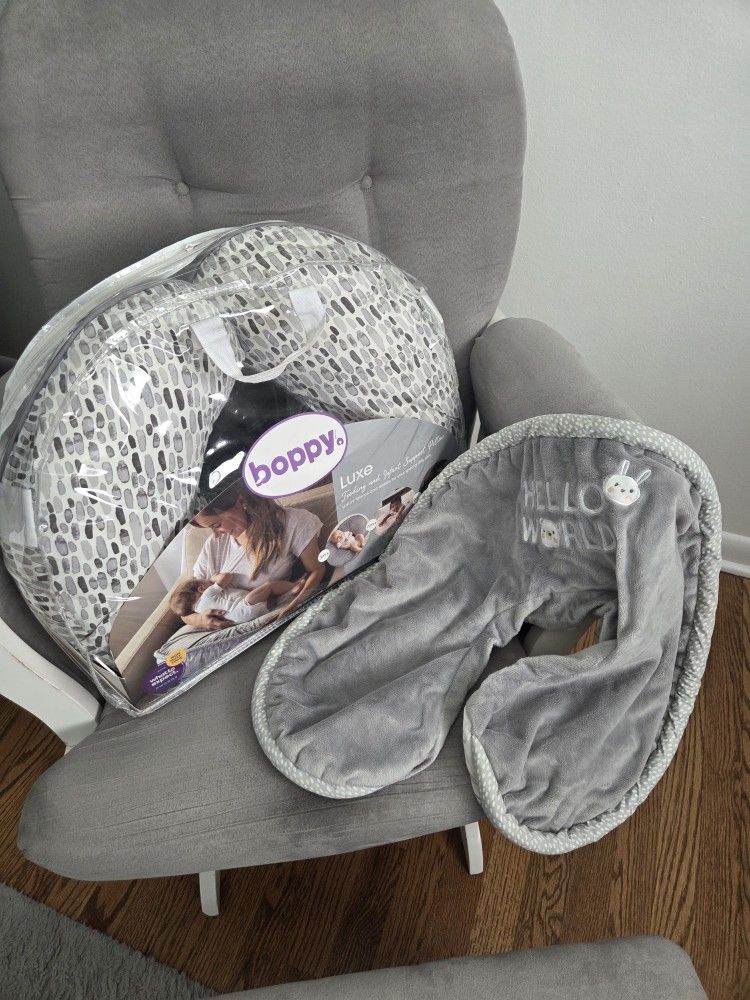 Boppy Luxe Pillow And Extra Cover