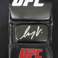 Alexander Volkanovski UFC Autographed Glove With CoA 