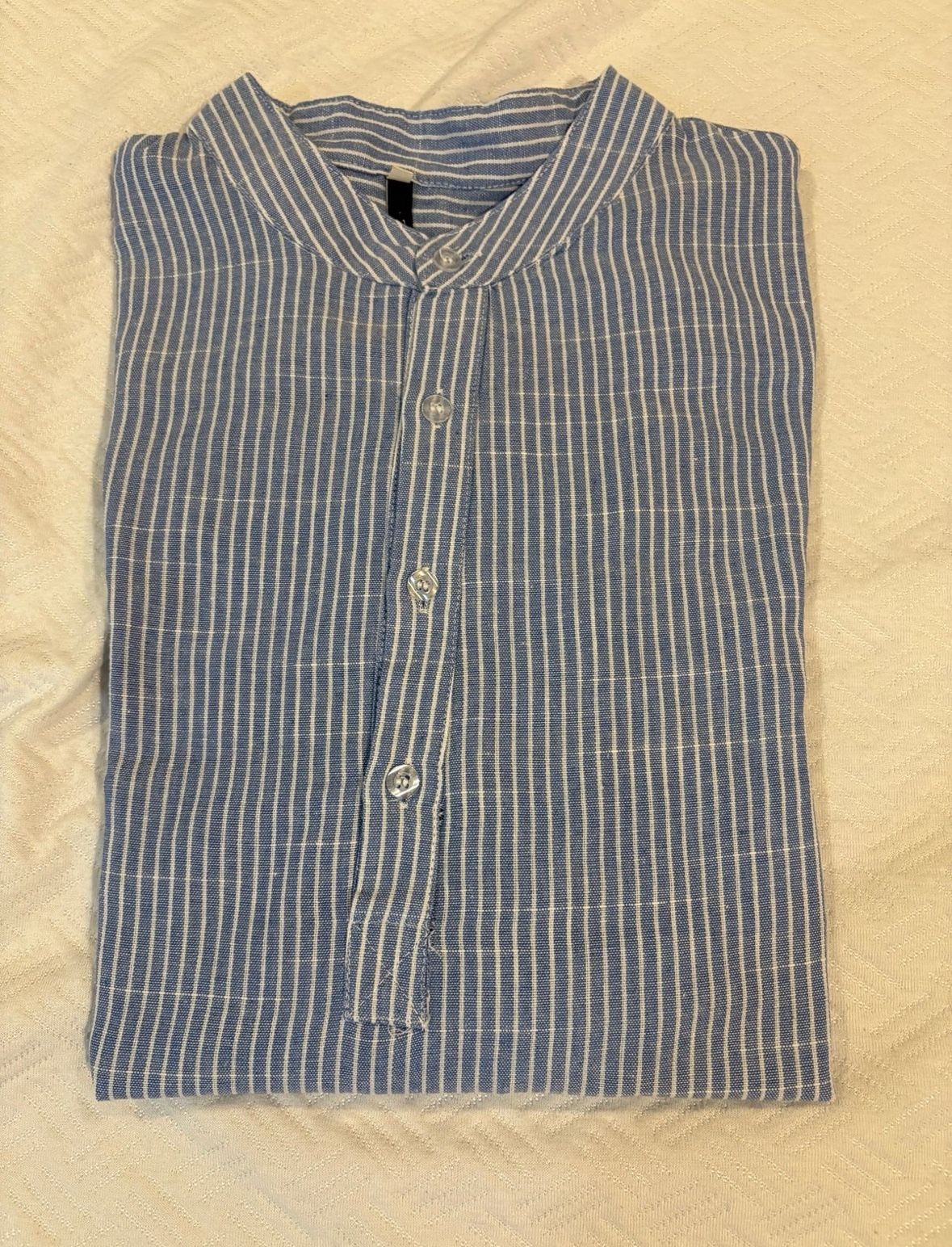 Lightweight cotton men’s shirt by Zara, white pinstripes on blue shirt