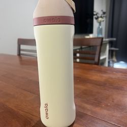 24oz Cream Owala