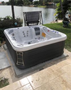 2021 Wellis Monte Rosa Luxury Hot Tub Spa | 6 Person | 64 Jets | WiFi | LED Lights