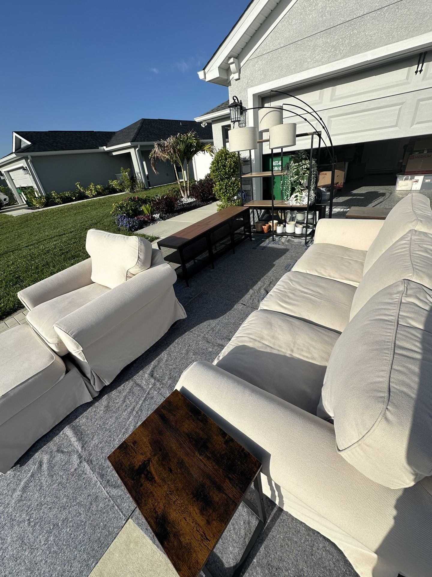 GARAGE SALE!! Today Only (SUNDAY)