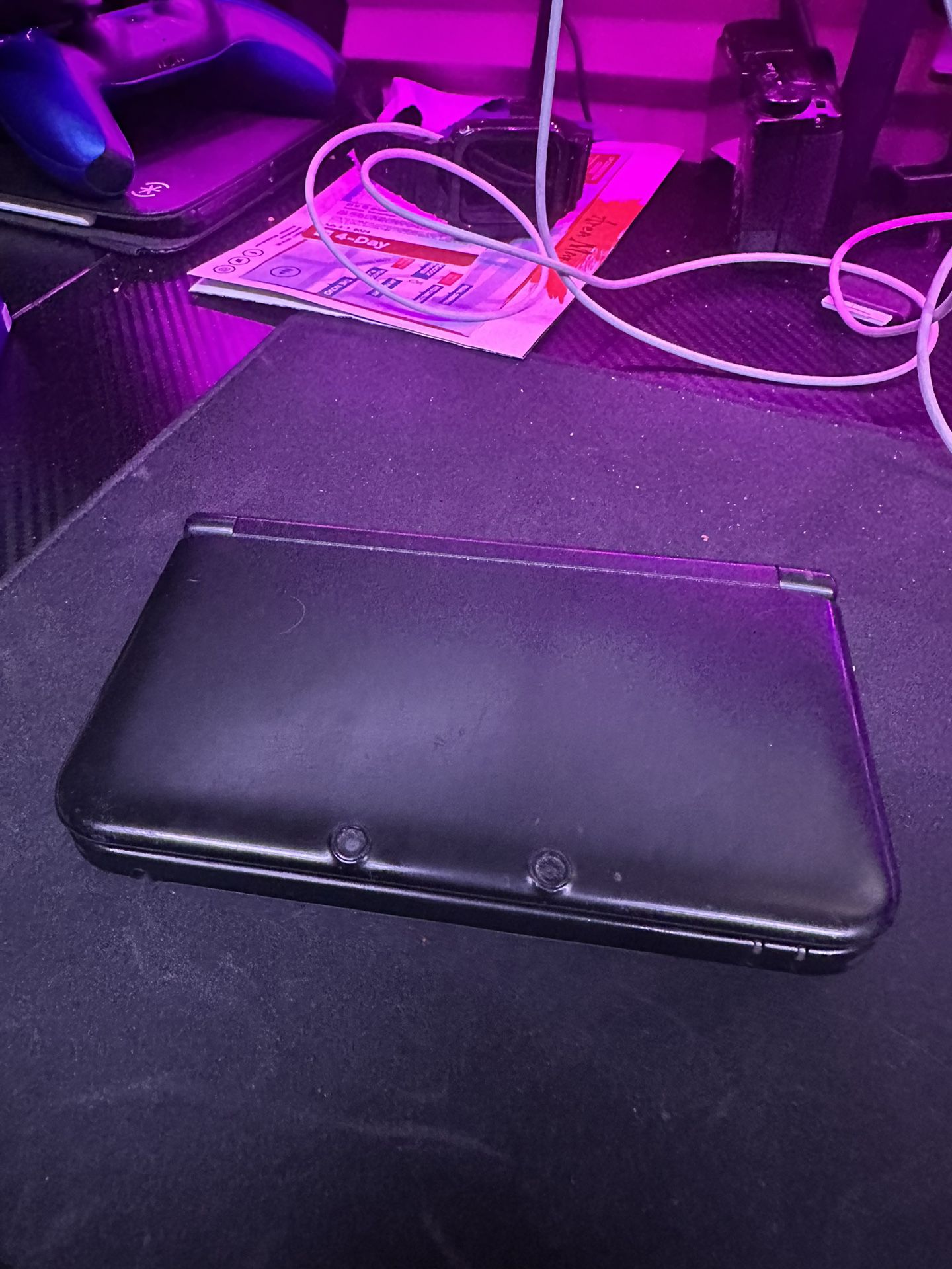 Nintendo 3ds XL (modded) W/ Charger