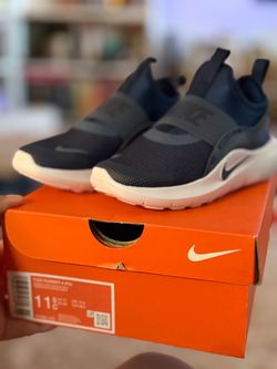 Boys Nike Shoes Size 11.5