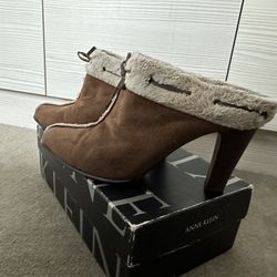 Vintage Cozy Heels/Mules