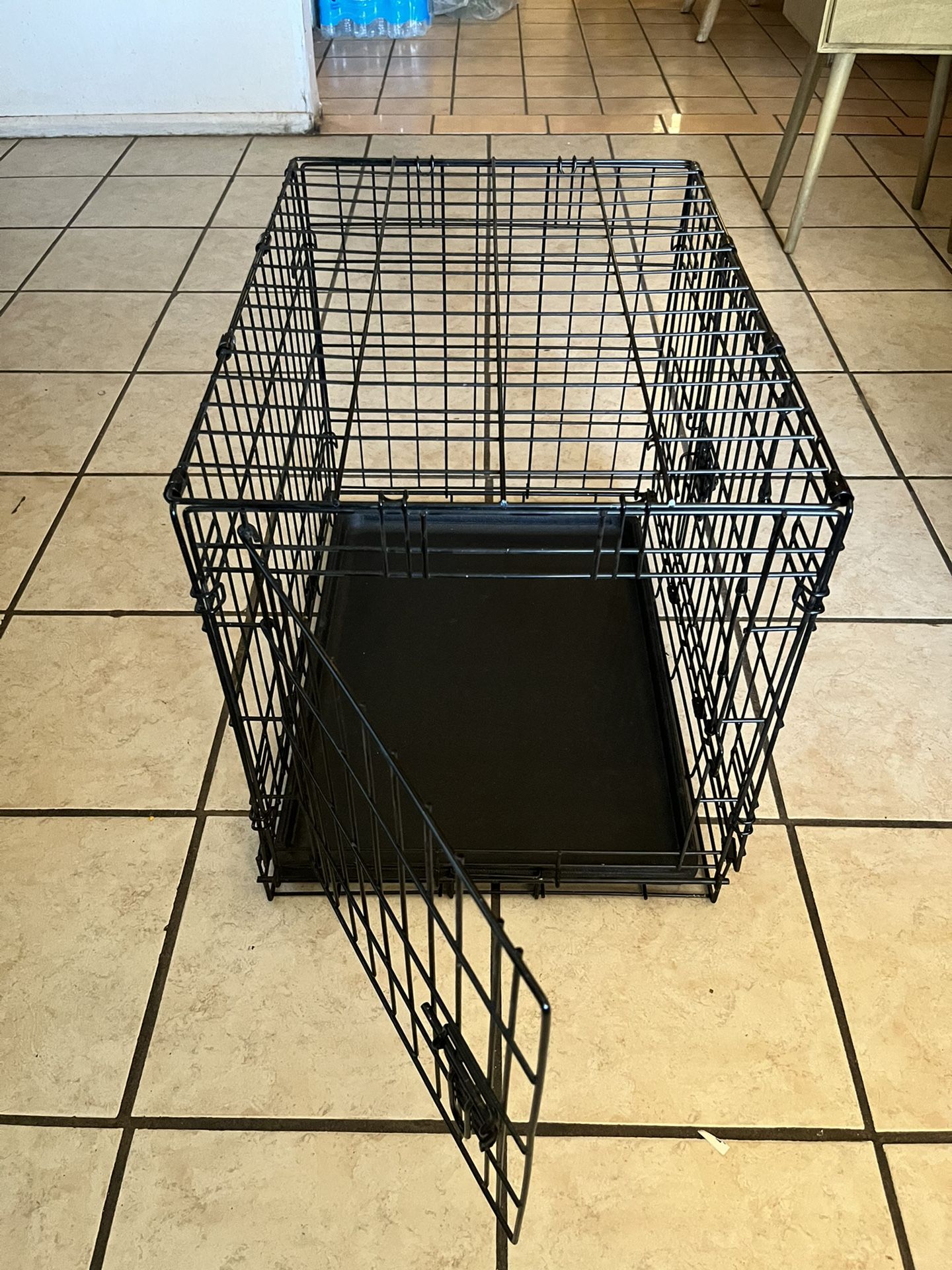 dog Cage 24 Inches Long 19 Inches high 17 Inches Width