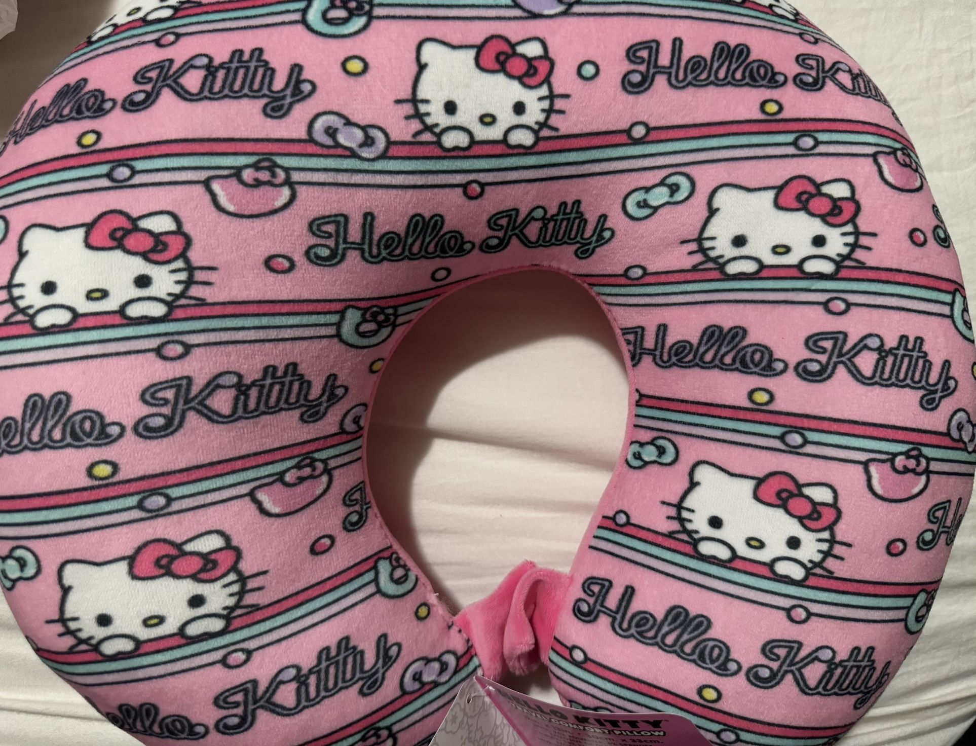 Hello Kitty / Travel Pillow