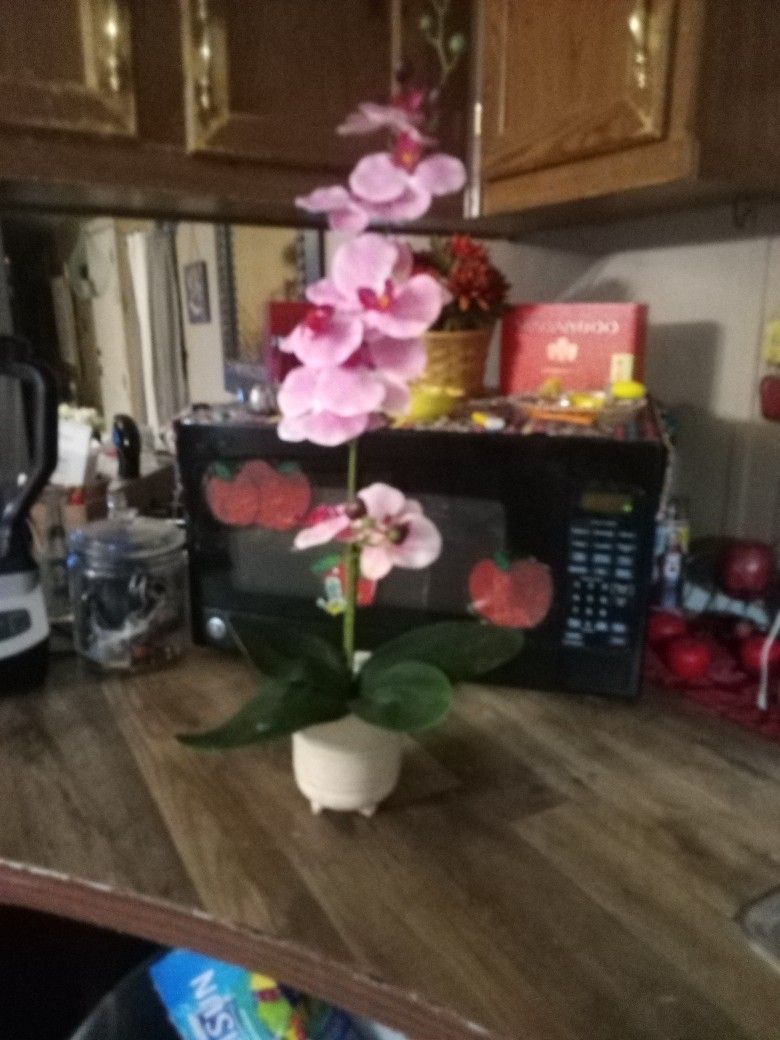 Artificial Flower Arrangements With Porcelain Pot Brand New