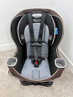 Graco Extend2Fit 3-in-1 Convertible Car Seat