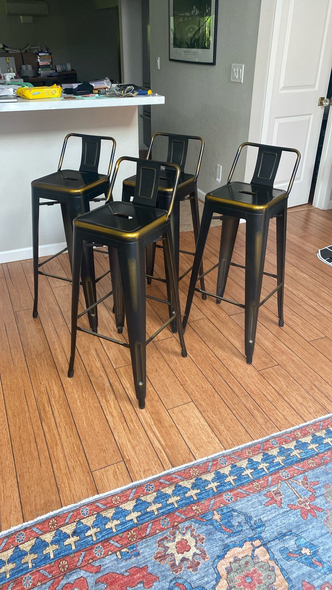 4 Metal Bar Chairs With Backing