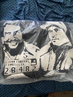 Aasali hoodie size medium has tags never worn