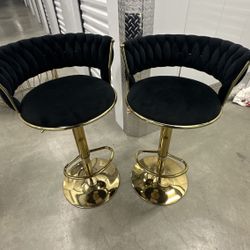 2 Luxury Adjustable Bar Stools
