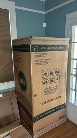 New in box GE refrigerator