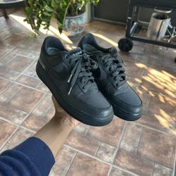 Women’s Gore-Tex Af1’s (6.5)