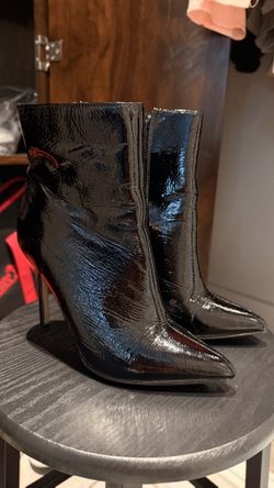 Black Patent Heeled Boots Size 6
