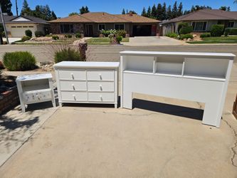 Bedroom set