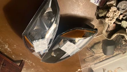 Everestho aftermarket LED performance headlight assembly designed for Freightliner Cascadia commercial trucks (2018 and newer body styles),