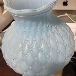 Vintage upper hobnail oil lamp