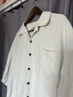 Men’s silk Tommy Bahama button down