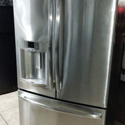 Refrigerator Works Great 