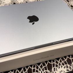 M4 MacBook Air - 16GB RAM/512GB Storage