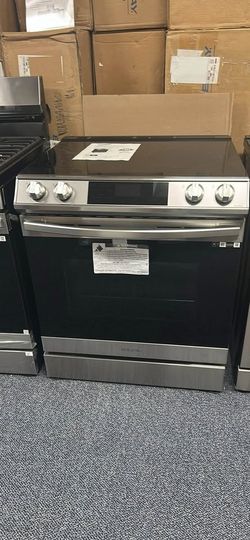 Samsung - 30 in. 6.3 cu. ft. Slide-In Induction Range with Air Fry Convection Oven in Fingerprint Resistant Stainless Steel