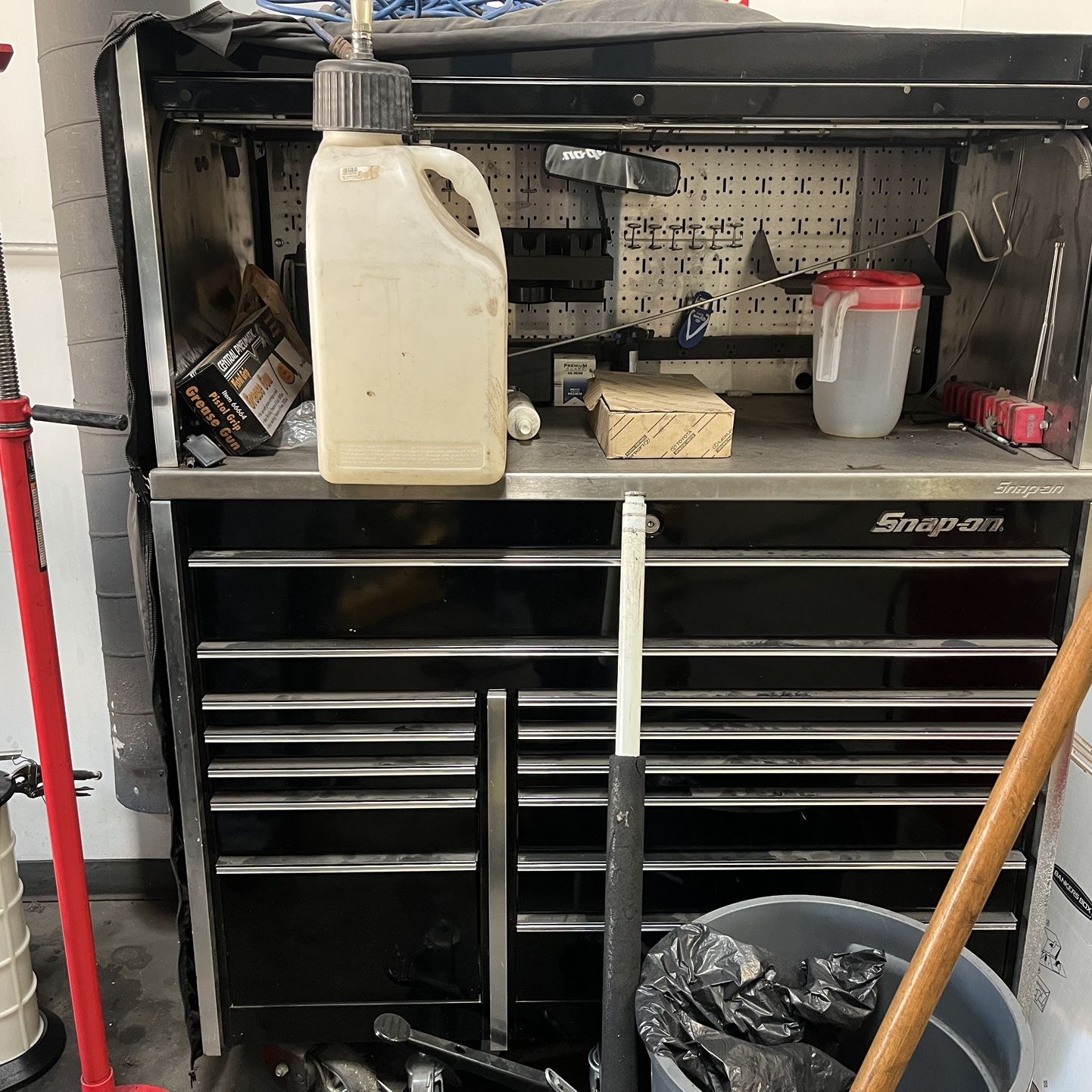 Snapon Master Series Tool Box With Hutch