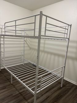 Metal bunk bed