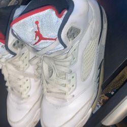 jordan 5s WHITE/UNIVERSITY RED