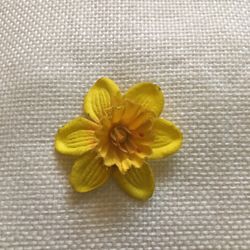 Yellow flower pin, 1.5”