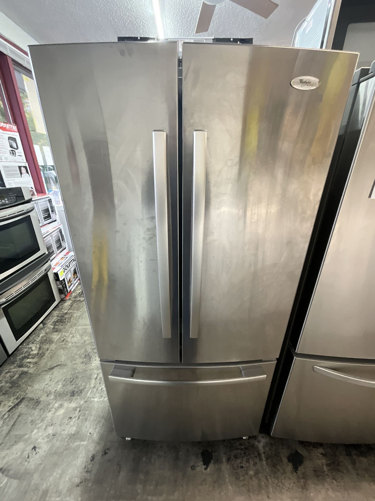 Whirlpool Stainless Steel French Door Refrigerator 33 In Wide 