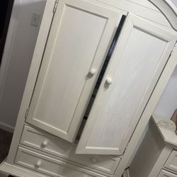 Armoire