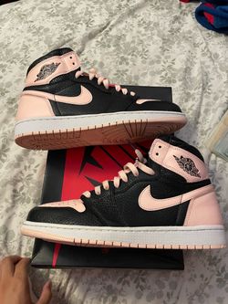 Jordan 1 crimson tint