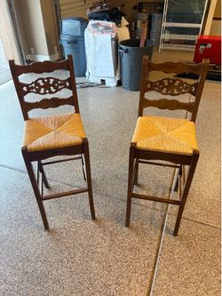 Wooden & wicked bar height chairs