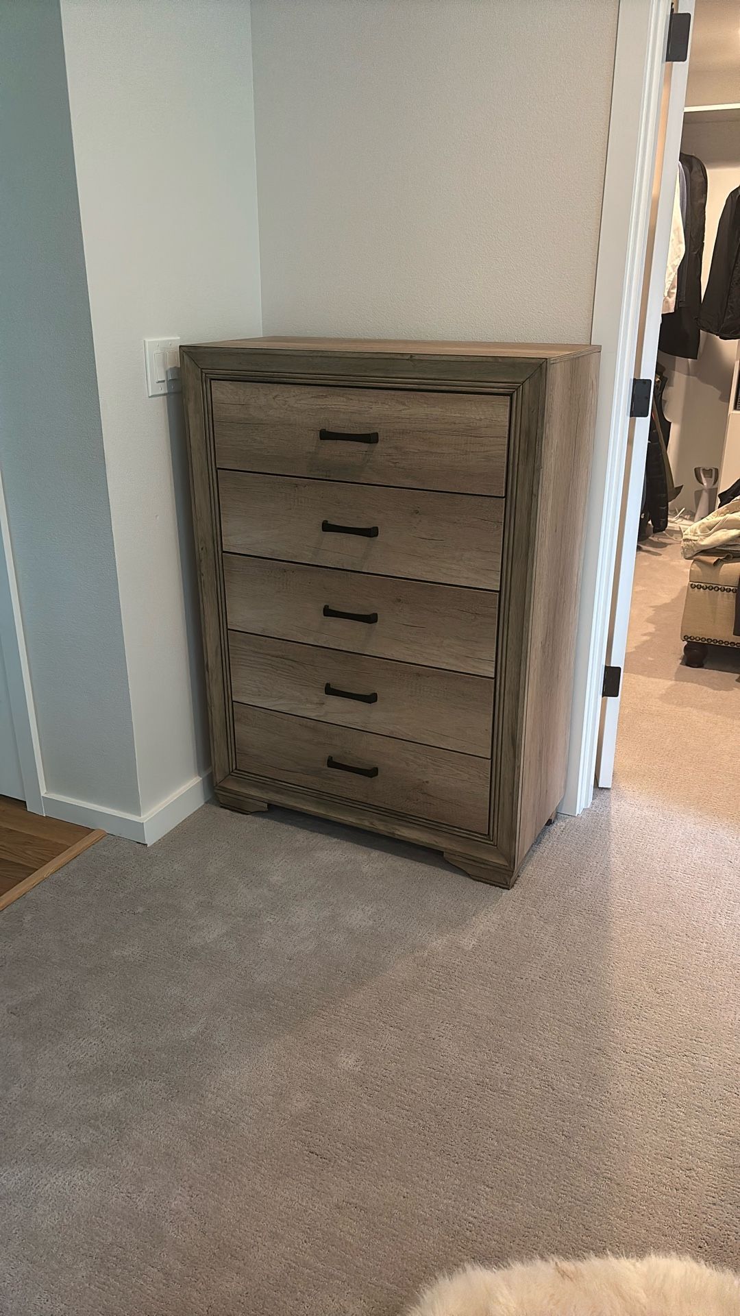 Modern 5 Drawer Dresser