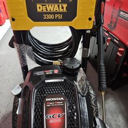 DEWALT GAS 3100 PSI PRESSURE WHASHER WITH HONDA ENGINE
